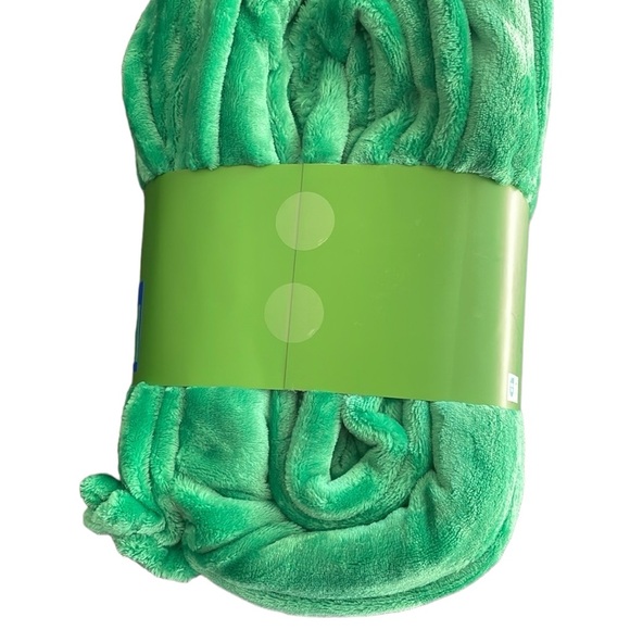 Kate Spade - Soft Cozy Blanket - Picture 3 of 3